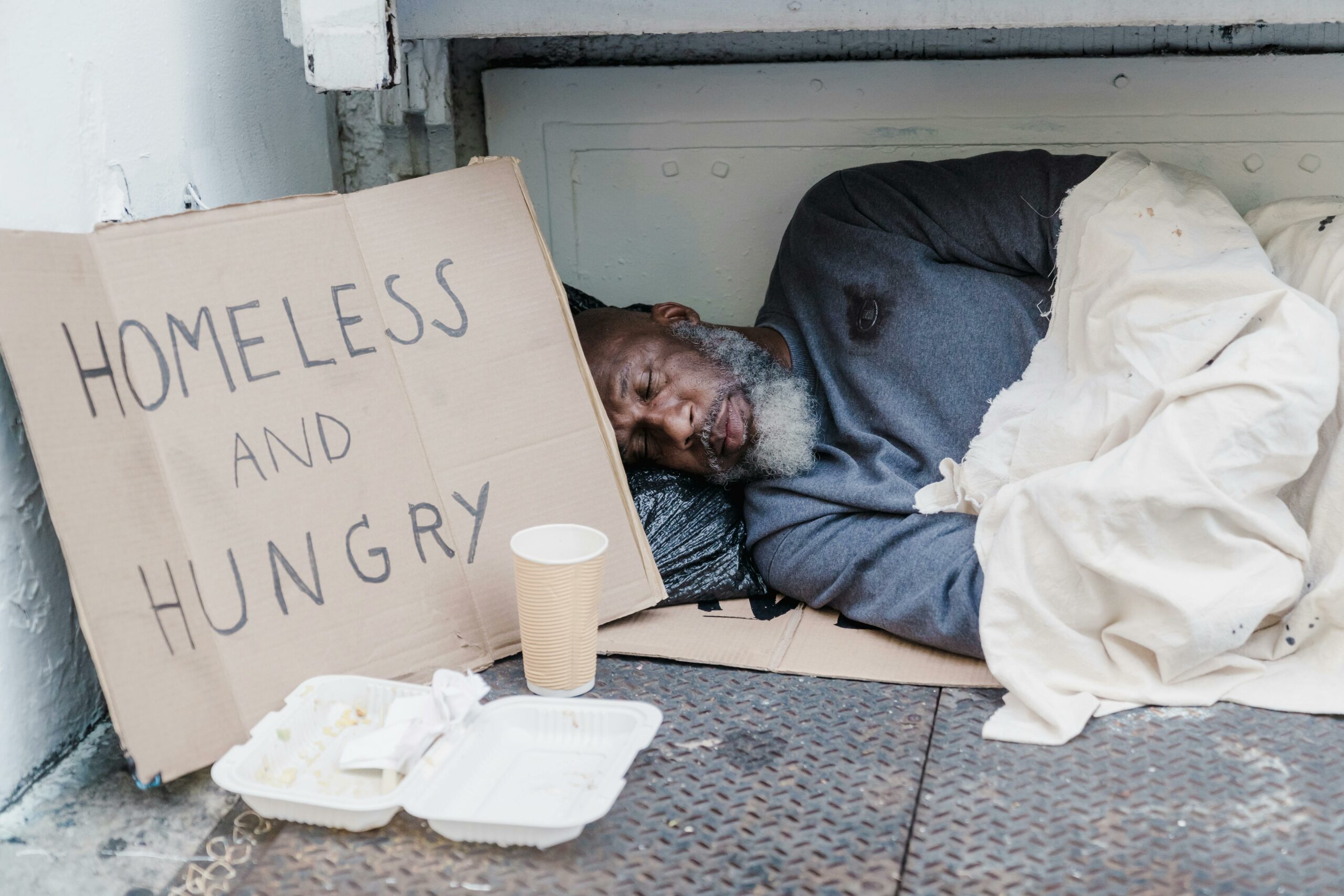 Navigating Jacksonville’s Panhandling Laws: A Legal Battle Unfolds